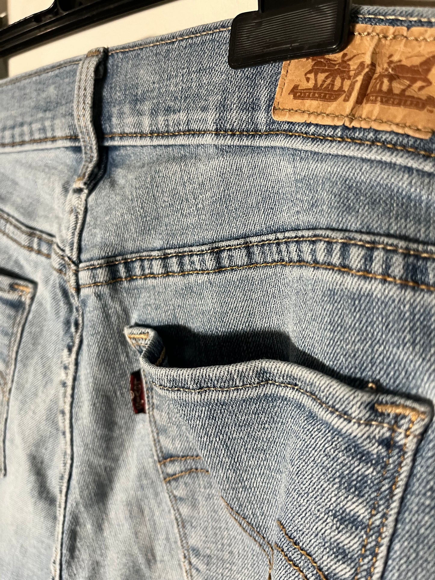 Levi's 529 Curvy