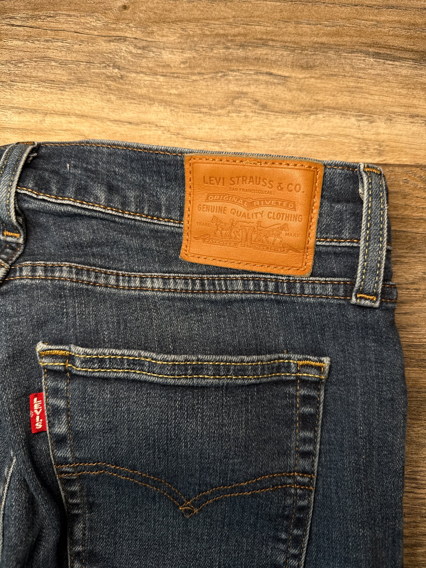 Levi’s Women’s 724 Jeans 28x32